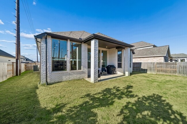 Building Photo - 30207 Gold Finch Pl