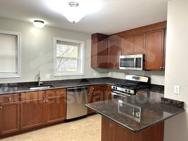 Building Photo - 6813 Bellona Ave