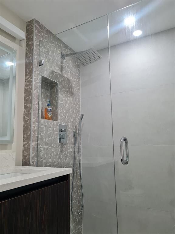 Building Photo - 600 N Birch Rd