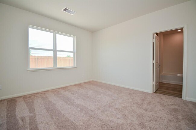 Building Photo - 569 Amberwood Pk Dr