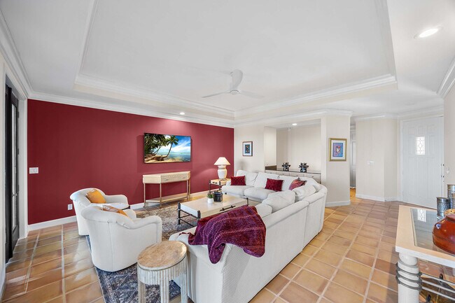 Building Photo - 828 Hideaway Cir E