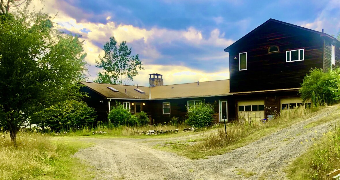 Building Photo - 6 Whitney Way