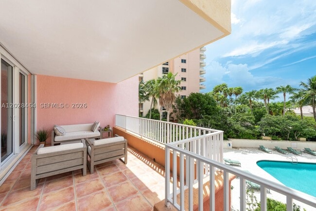 Building Photo - 781 Crandon Blvd