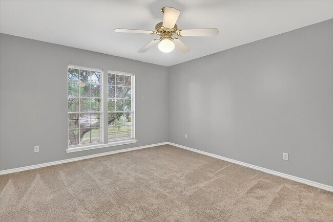 Building Photo - 8114 Etienne Dr