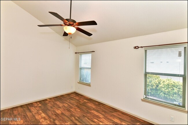 Building Photo - 5005 Moon Ranch Ln