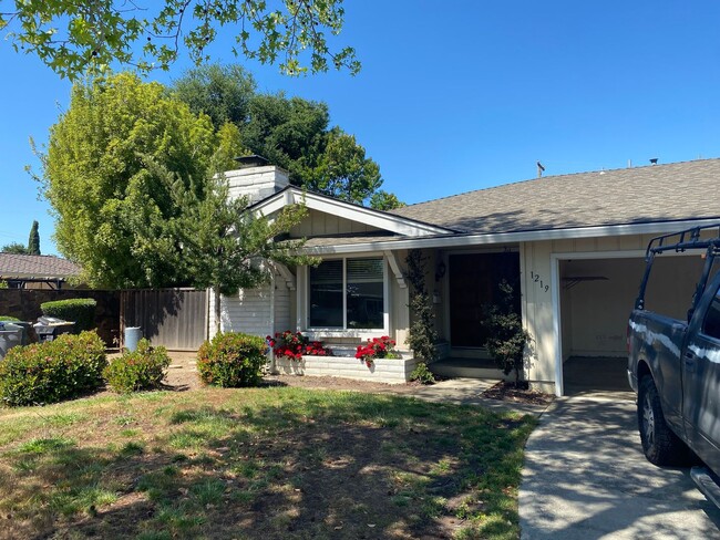 Primary Photo - Quiet Sunnyvale Home