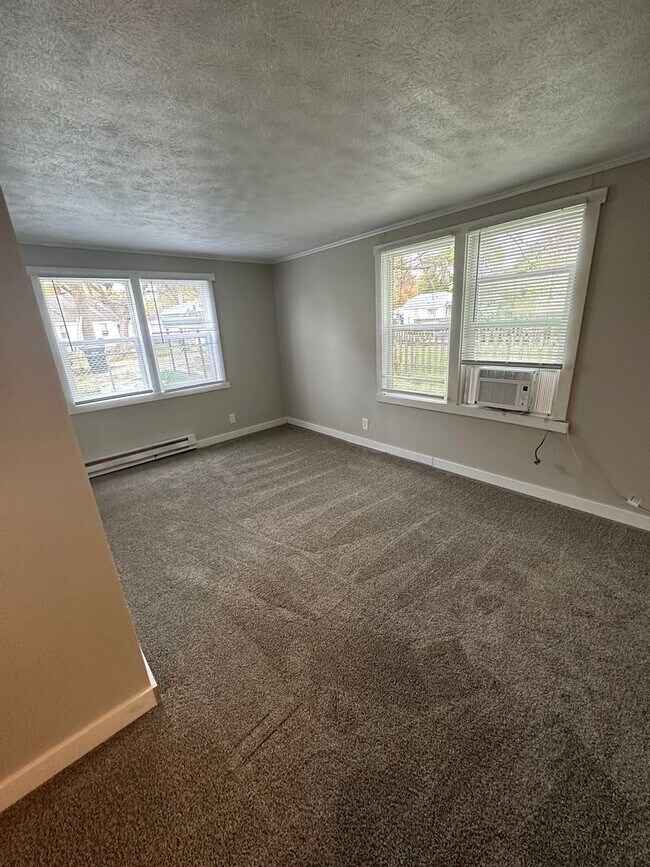 Building Photo - 2415 N 19th St