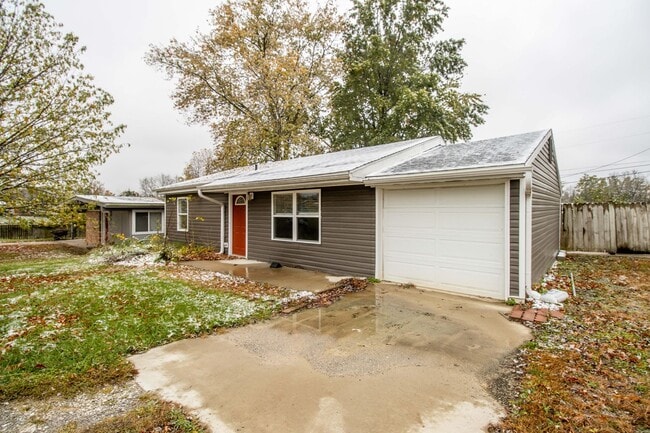 Building Photo - 3 bed, 1 bath home for rent!