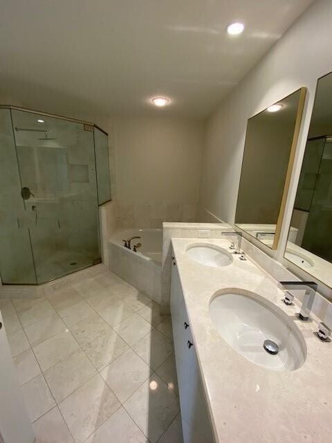 Building Photo - 901 Brickell Key Blvd