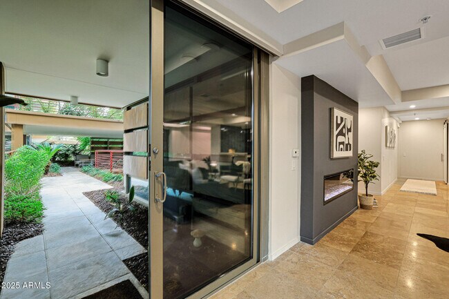 Building Photo - 7151 E Rancho Vista Dr