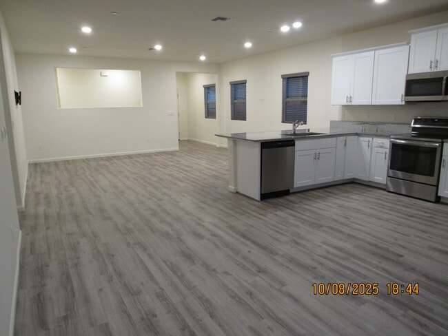 Building Photo - 14813 Trinchero Pl