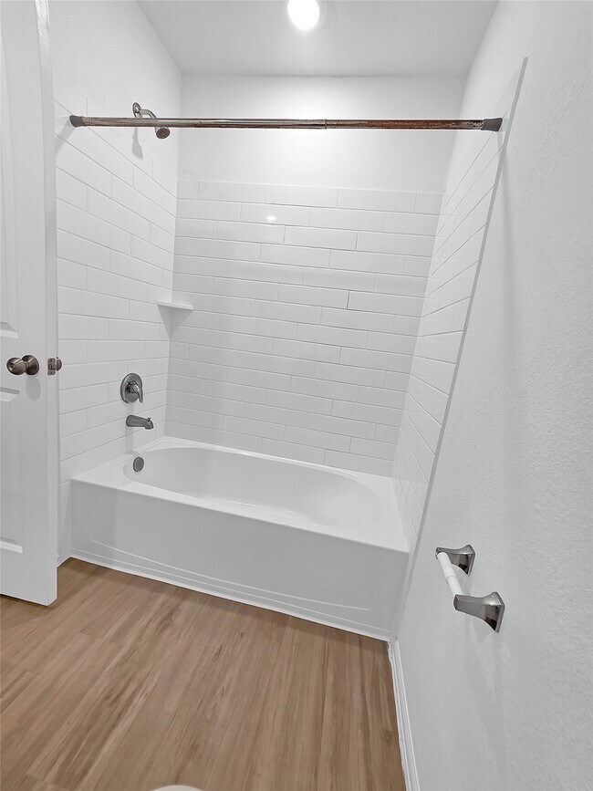 Building Photo - 9518 Brookside Point Dr