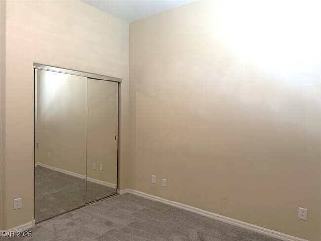 Building Photo - 33 Gladewater Dr