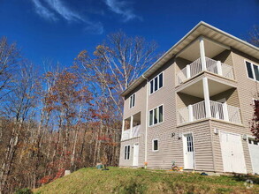 Building Photo - 74 Ebens Cove
