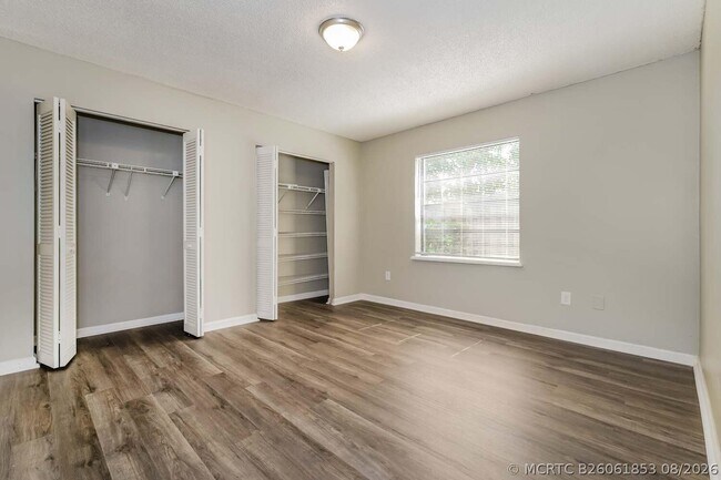 Building Photo - 1901 Shower Tree Way