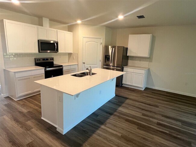 Building Photo - 3547 Sandalwood Isle Wy