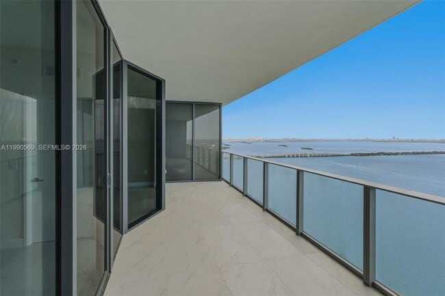 Building Photo - 711 NE 23rd Terrace