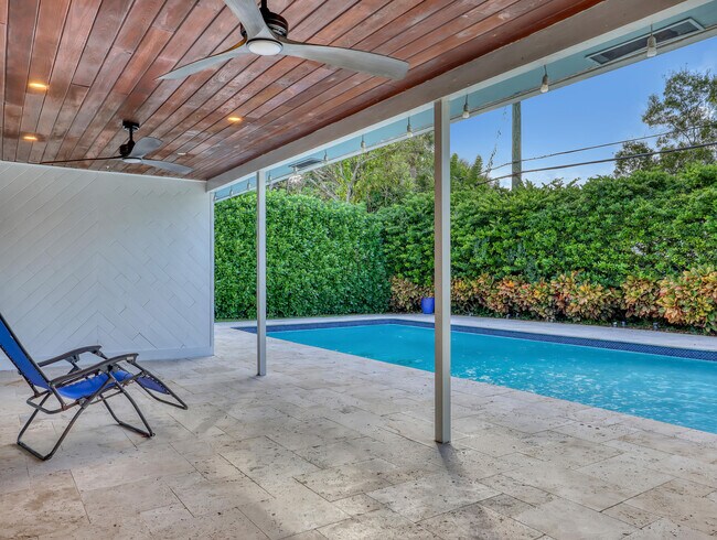 Building Photo - 1298 NW 4th St