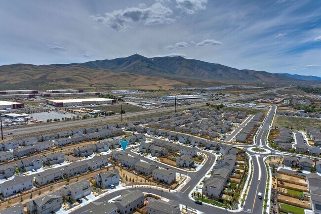Building Photo - Terrific 4 bedroom available for rent - Al...