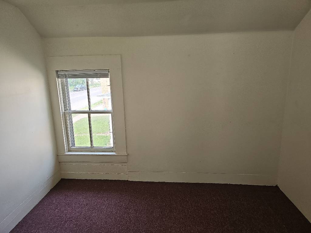 Building Photo - 614 Water St