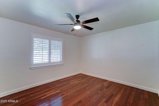 Building Photo - 4019 E Turney Ave