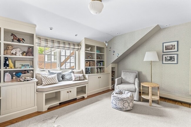 Building Photo - 60 Washington St