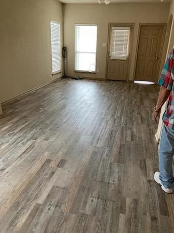 Building Photo - 11008 Dillon St