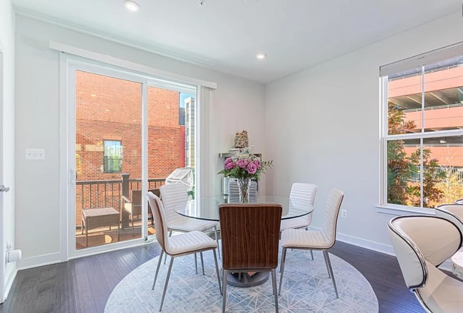 Building Photo - 6215 Herald St