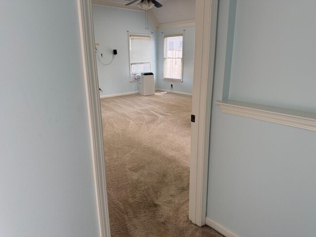 Building Photo - 10521 Red Stone Dr