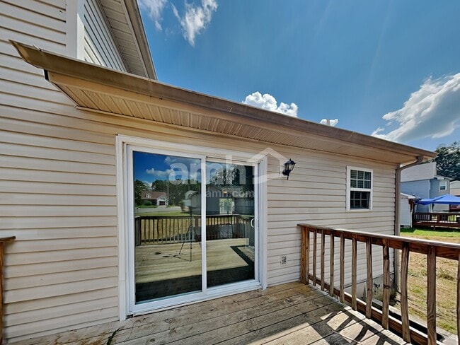 Building Photo - 1516 Chestnut Oak Dr