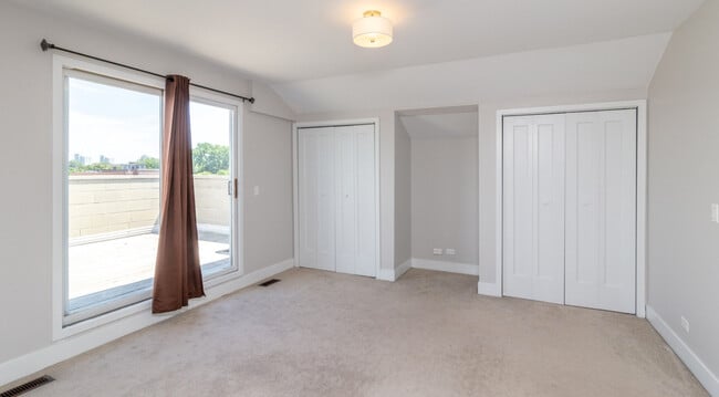 Building Photo - 2639 N Wayne Ave