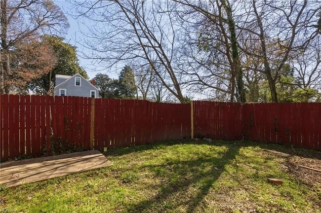 Building Photo - 720 Forbes St