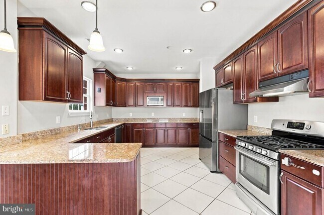 Building Photo - 10717 Bentley Ln