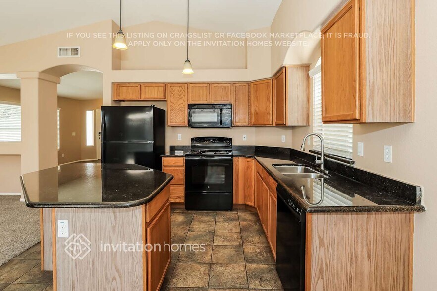 Building Photo - 2626 S 156th Ave