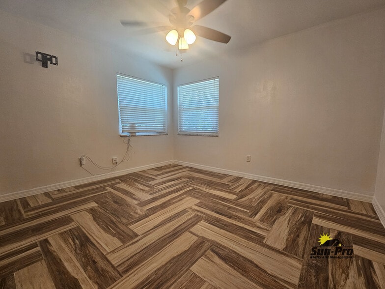 Building Photo - 139 Riverwalk Ct
