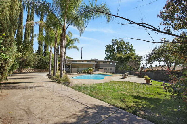 Building Photo - 3937 Orangewood Dr