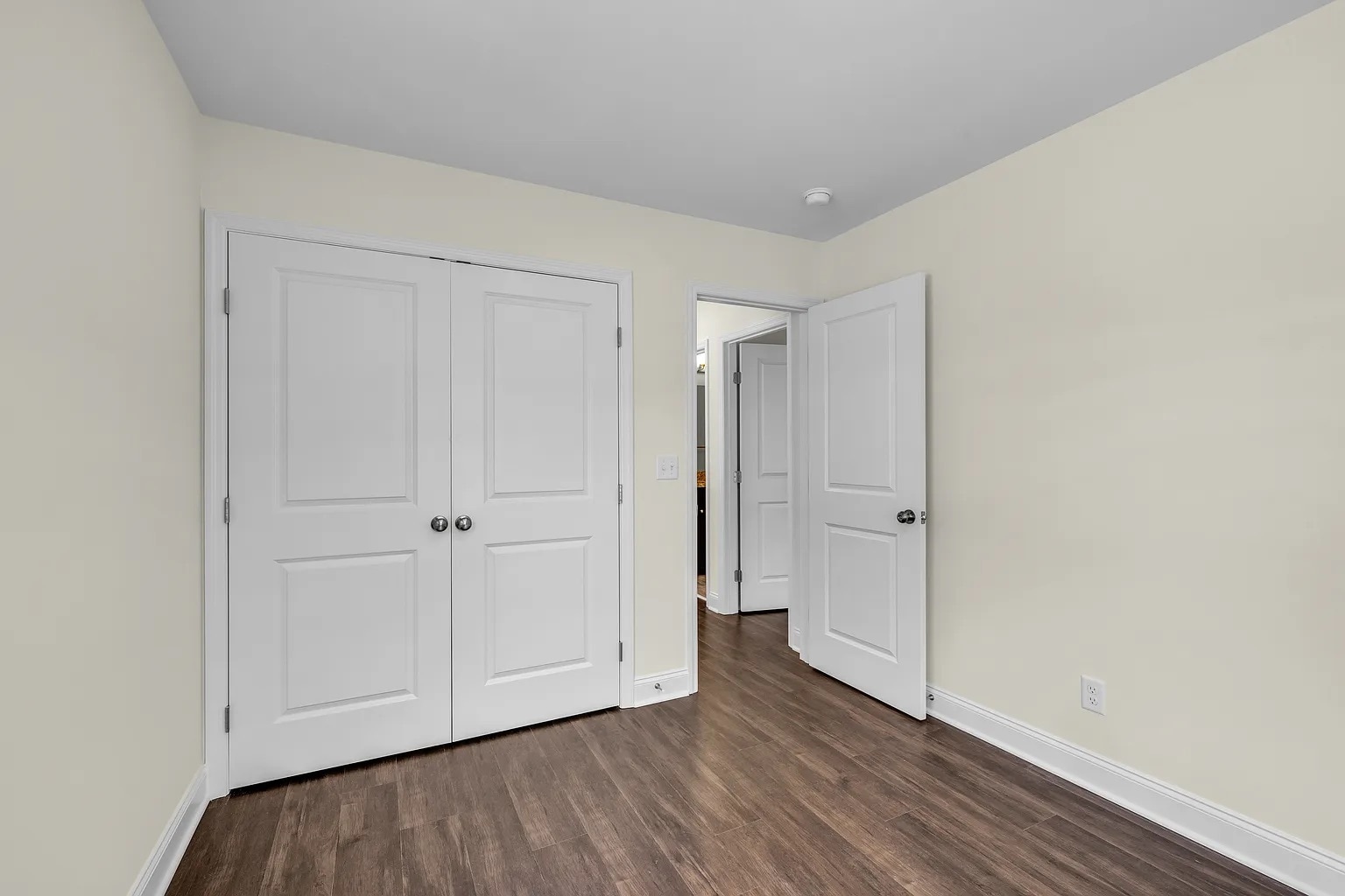 Building Photo - 5546 Stream Ln