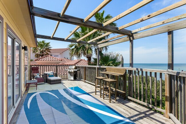 Building Photo - 208 W Saturn Ln