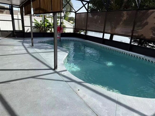 Building Photo - 1231 Seneca Falls Dr