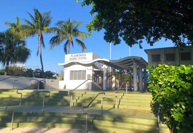 Building Photo - 1545 Euclid Ave