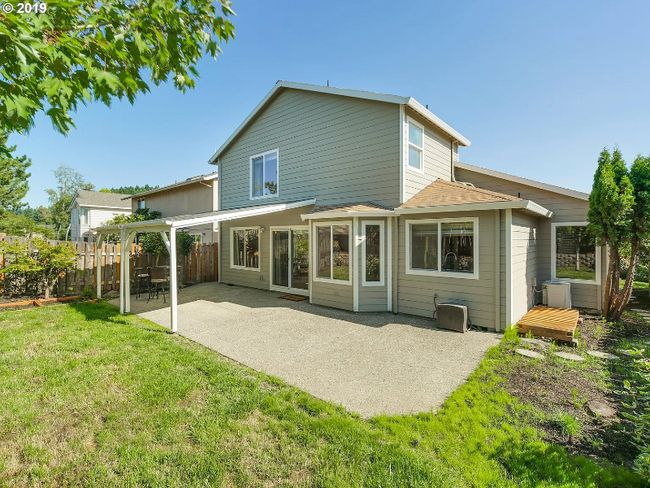Building Photo - 16067 SW Dewberry Ln