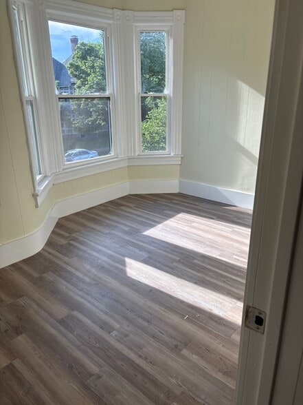 Building Photo - 205 Saint James Ave