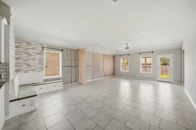 Building Photo - 3525 Pearl Mill Ln