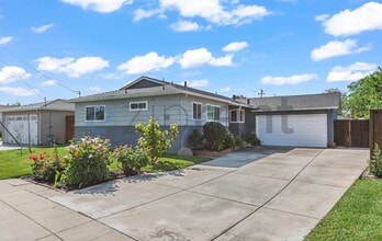 Building Photo - 6258 Castillon Dr