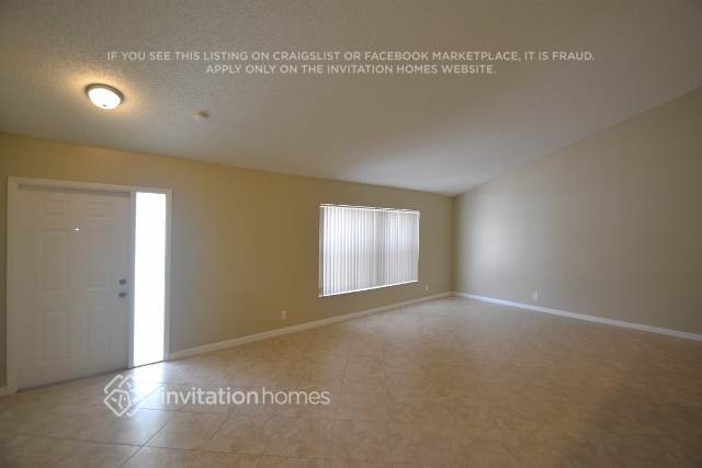 Building Photo - 126 NW 164th Ave