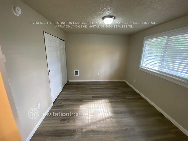 Building Photo - 3725 SW 332nd Pl