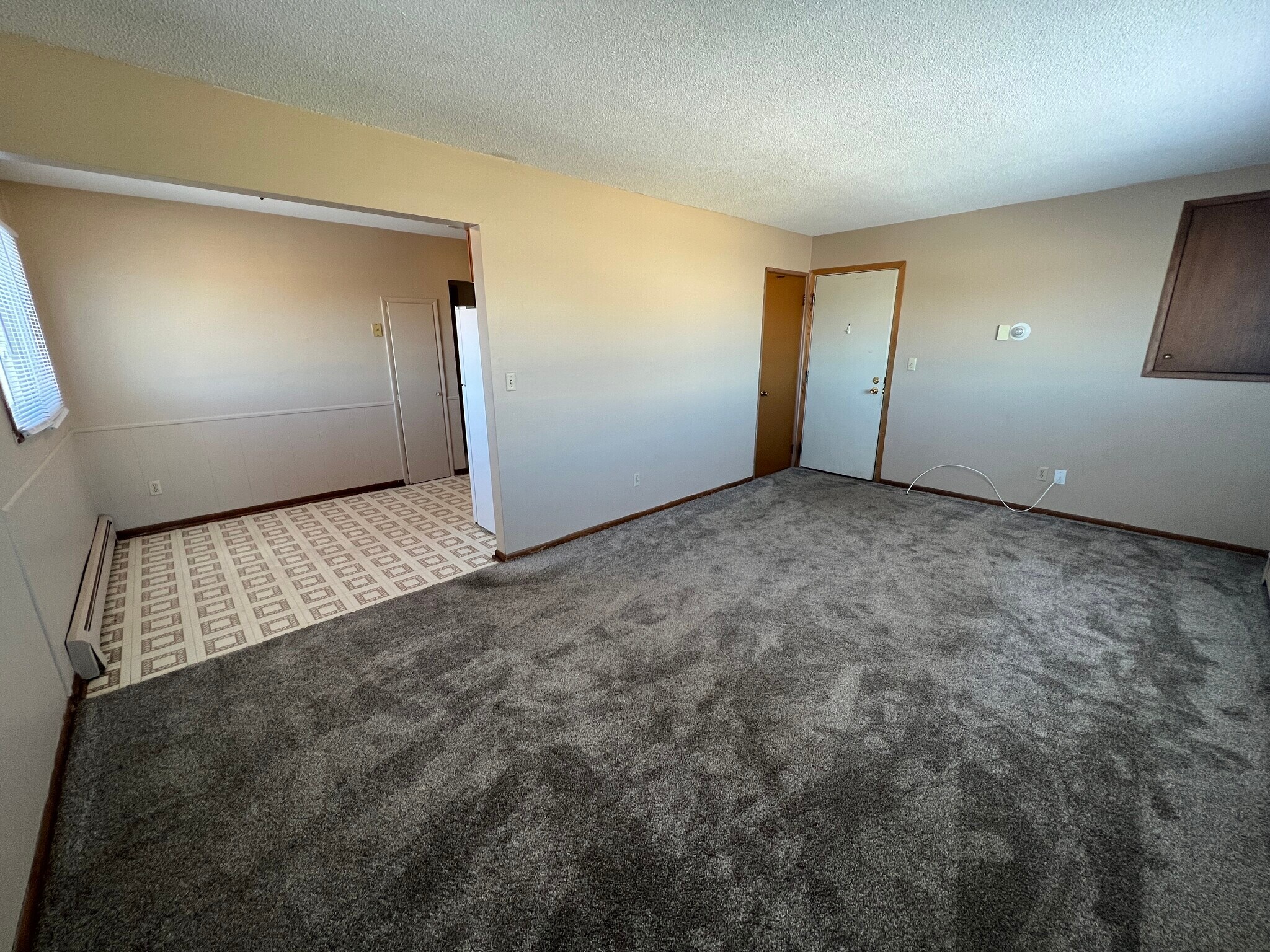 Building Photo - 2216 18 1/2 Ave NW