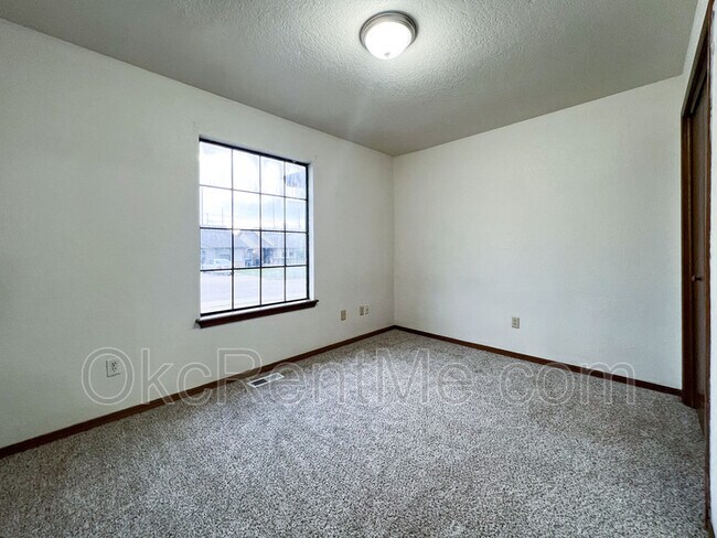 Building Photo - 6801 Chisholm Ct