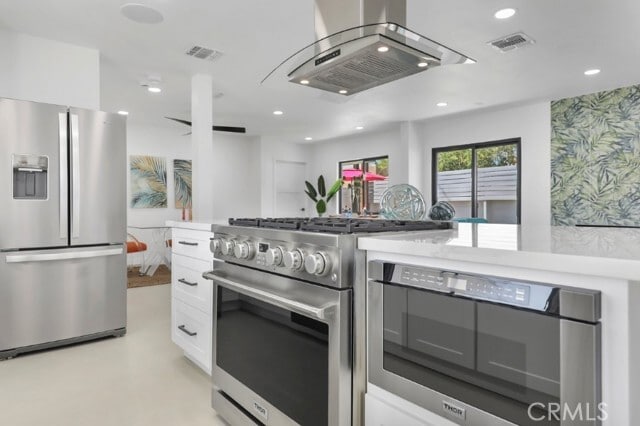 Building Photo - 3940 Cll San Antonio