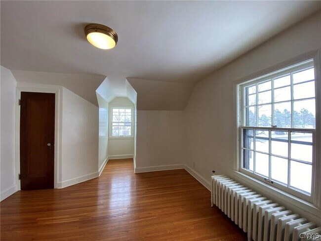 Building Photo - 2897 Graffenburg Rd